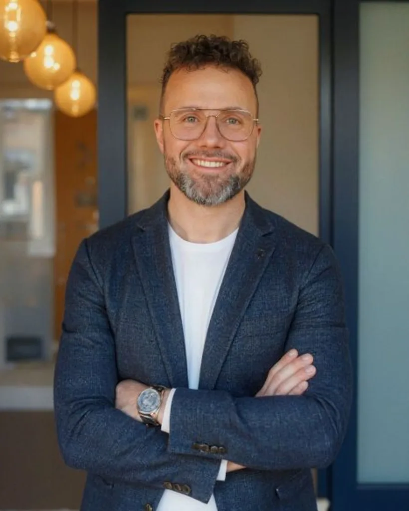 Professional AI headshot of a man, made by Headshots from his own selfies